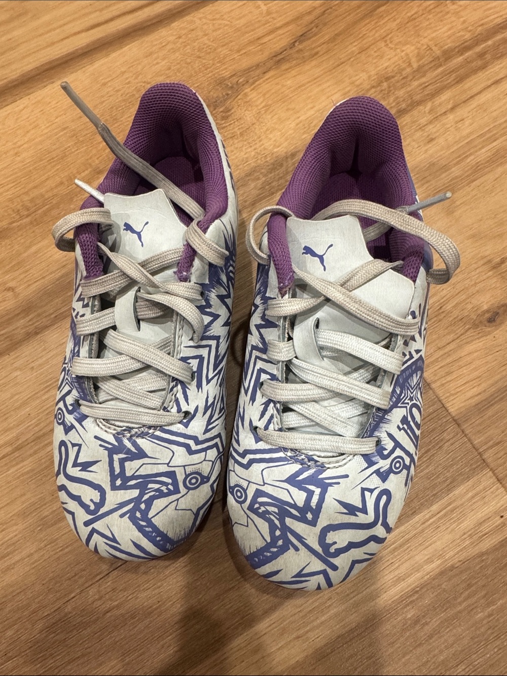 Puma Toddler/Kids White Sneakers with Purple Graphic Accents US size 11